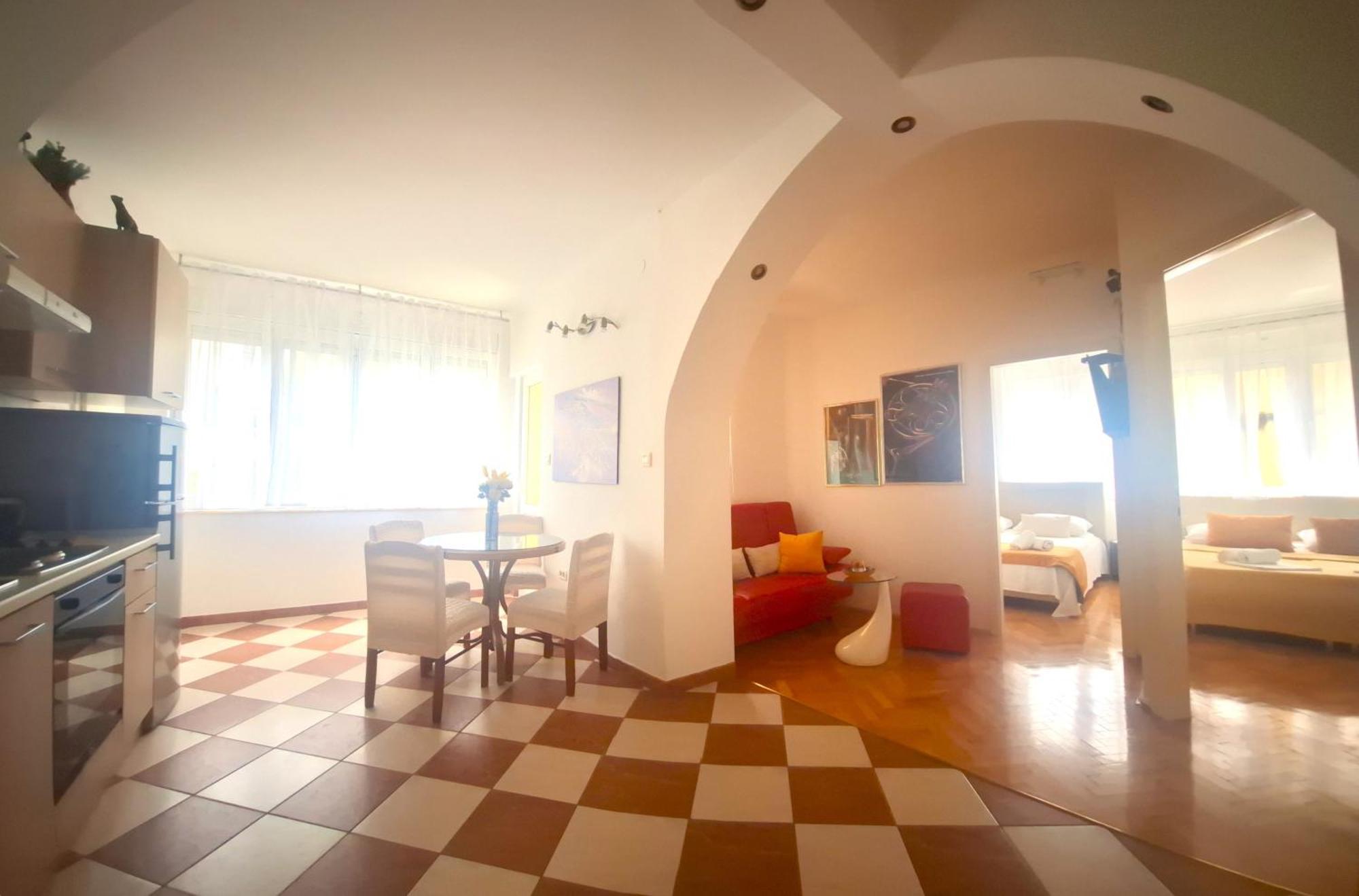 Sunny Center Apartment Split Ngoại thất bức ảnh