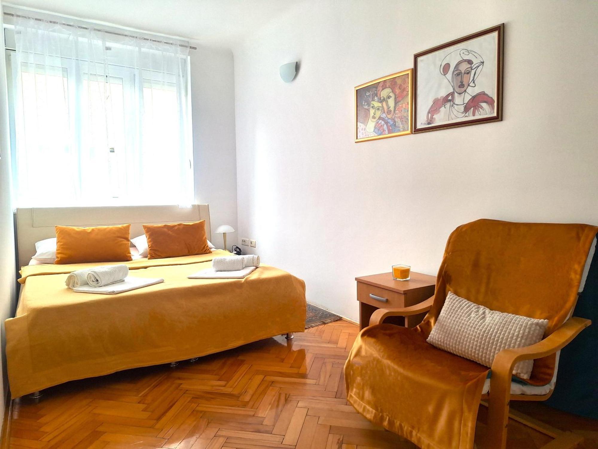 Sunny Center Apartment Split Phòng bức ảnh